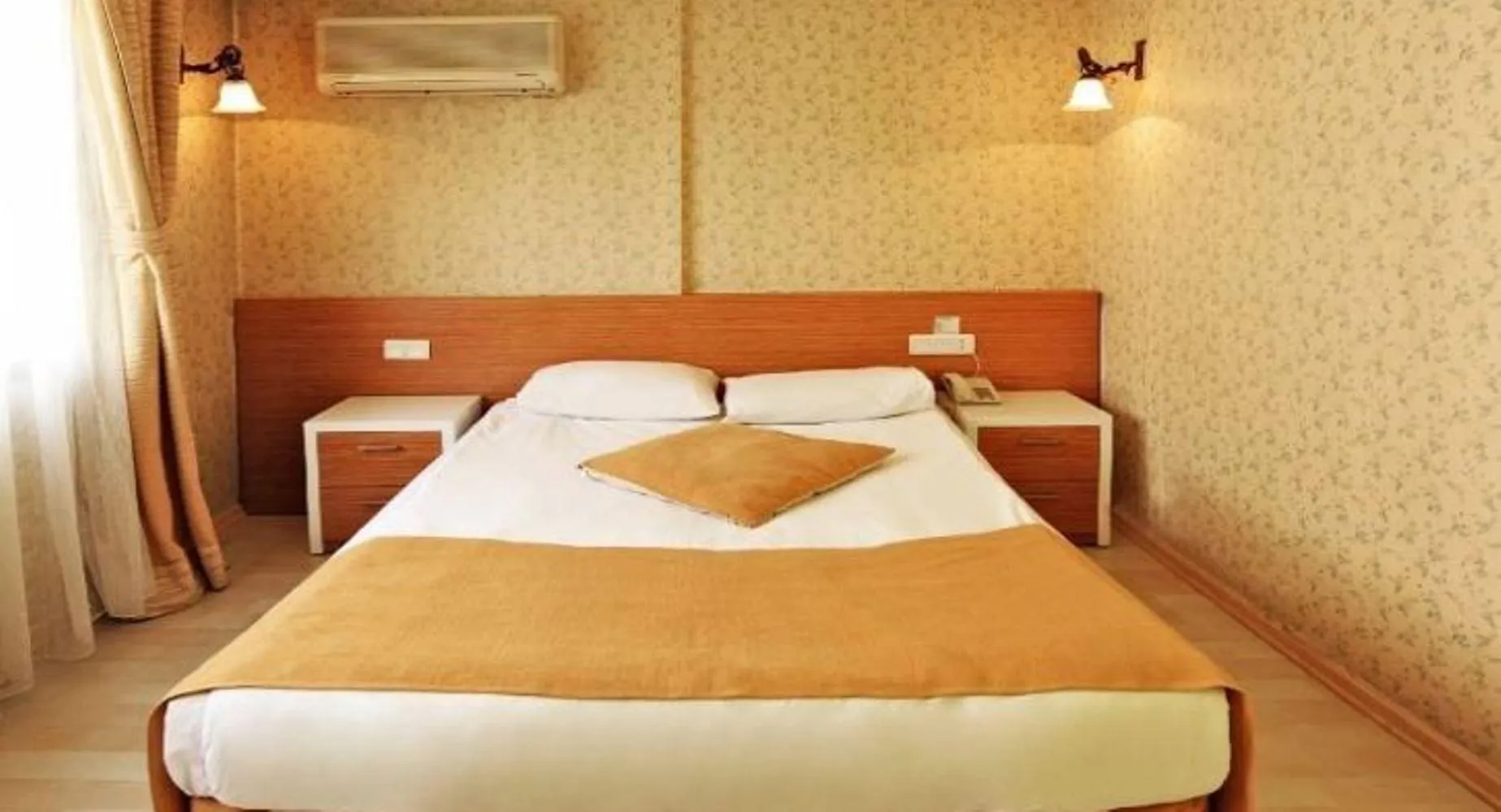 Uestuen Hotel Alsancak Izmir 3*,  Turkey
