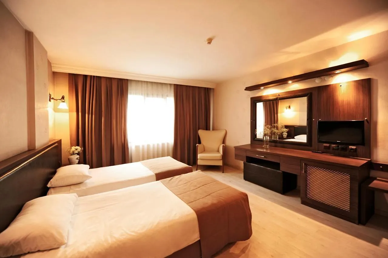 Uestuen Hotel Alsancak Izmir 3*,  Turkey