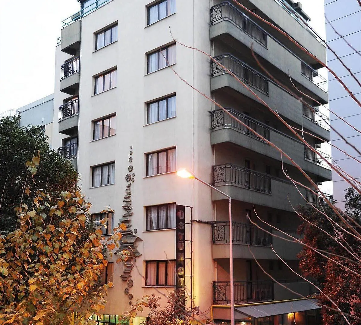 Uestuen Hotel Alsancak location