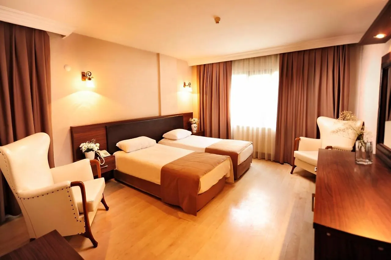 Uestuen Hotel Alsancak Smirne